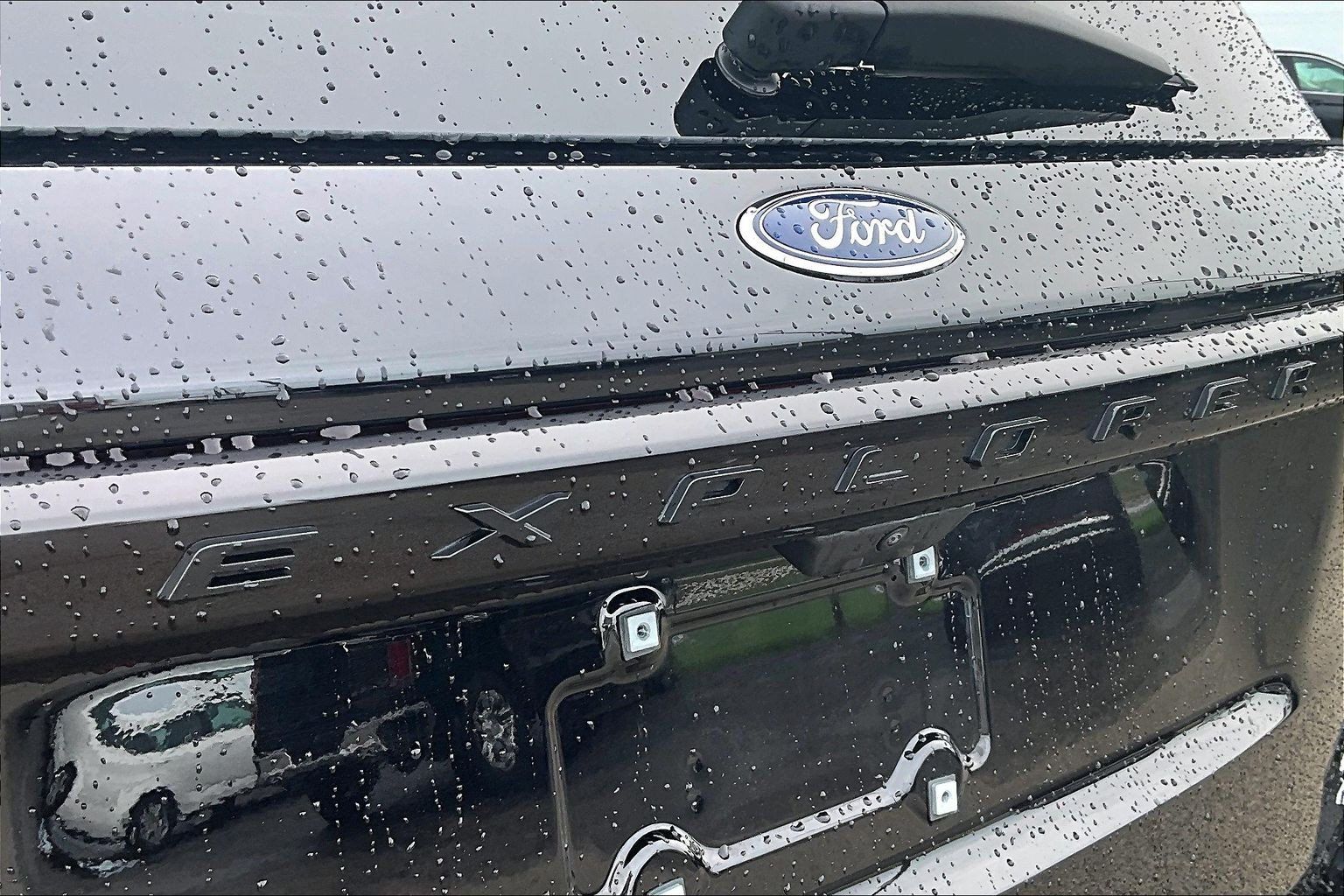 Used 2025 Ford Explorer ST RWD image 32