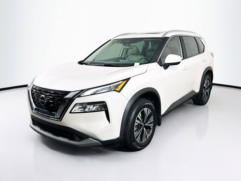 Used 2023 Nissan Rogue SV w/ SV Premium B Package FWD image 3