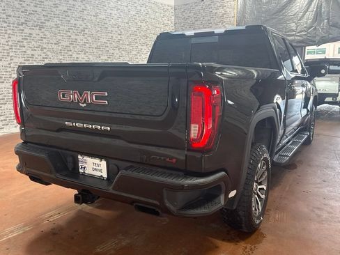 Used 2020 GMC Sierra 1500 AT4 w/ Off-Road Performance Package AWD/4WD image 7
