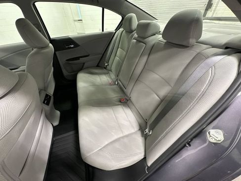 Used 2017 Honda Accord EX image 14