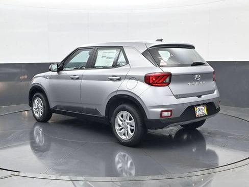 New 2026 Hyundai Venue SE FWD image 7