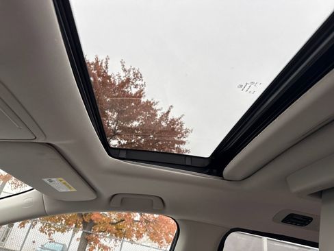 Used 2026 Honda Odyssey Touring image 21