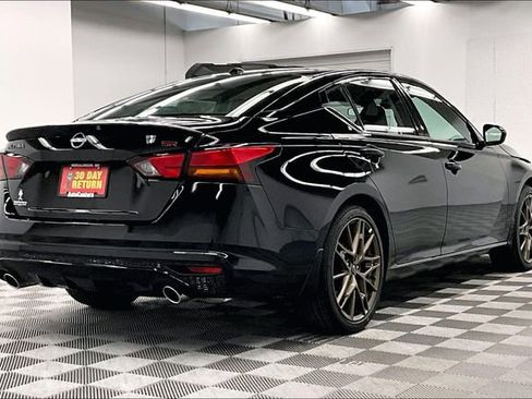 New 2025 Nissan Altima 2.5 SR w/ SR Premium Package image 17