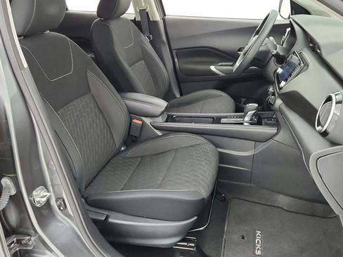 Used 2021 Nissan Kicks SV image 35
