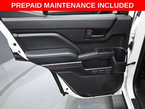 Certified 2025 Toyota 4Runner SR5 AWD/4WD image 27