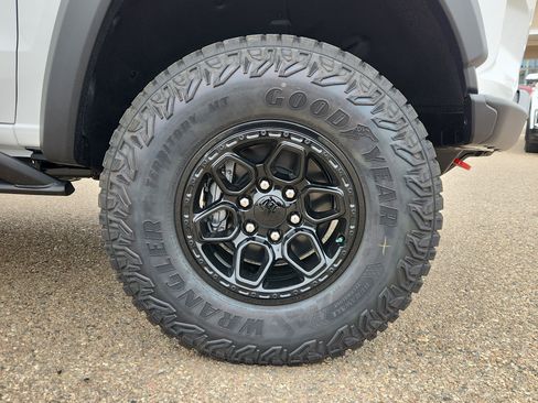 New 2026 Chevrolet Colorado ZR2 w/ ZR2 Bison Edition AWD/4WD image 13