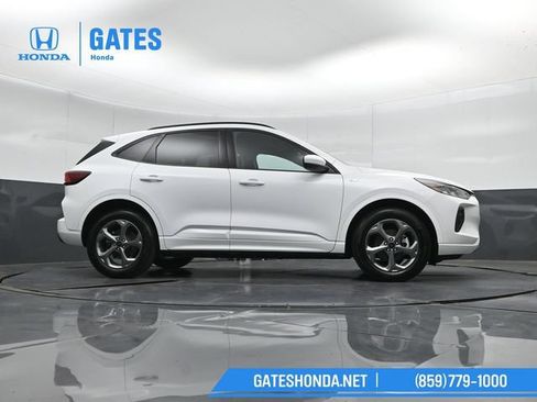 Used 2023 Ford Escape ST-Line Select AWD/4WD image 38