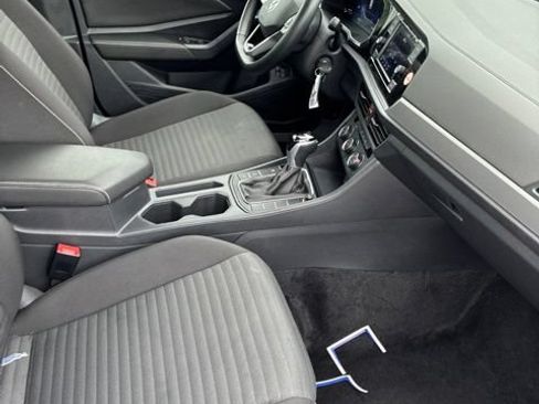 Used 2024 Volkswagen Jetta S FWD image 9