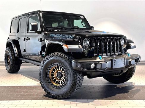 Used 2021 Jeep Wrangler Unlimited Rubicon 4xe w/ Cold Weather Group AWD/4WD image 12