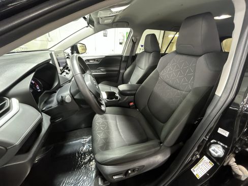 Used 2024 Toyota RAV4 XLE w/ Weather Package AWD/4WD image 20