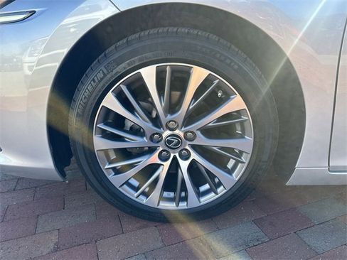 Used 2019 Lexus ES 350 image 10