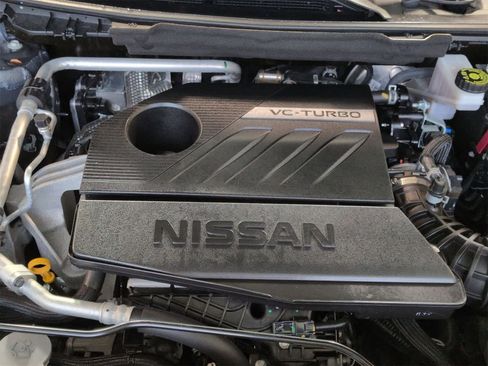 Used 2025 Nissan Rogue SV image 15