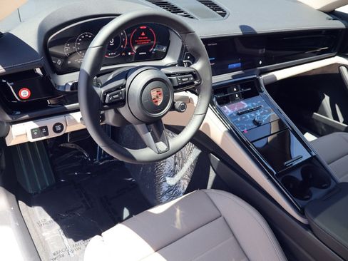 New 2026 Porsche Panamera 4 AWD/4WD image 4