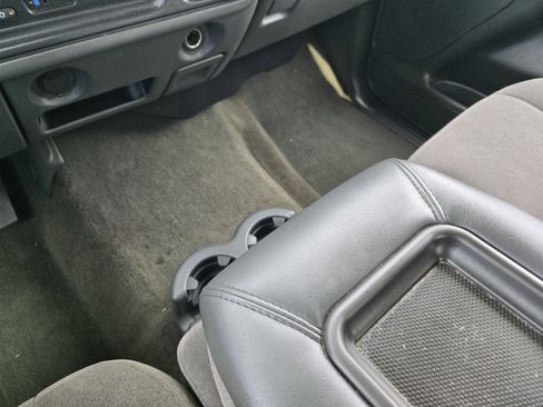 Used 2007 Chevrolet Silverado 1500 LT w/ Crew Cab Value Package image 18