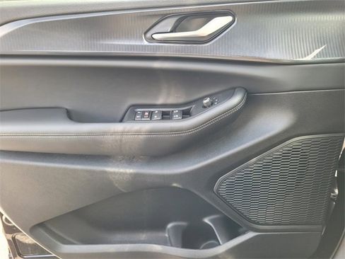 Used 2025 Jeep Grand Cherokee Altitude image 20