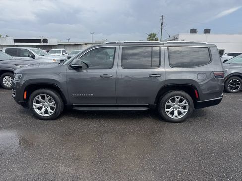 Used 2022 Jeep Wagoneer Series I w/ Premium Group I AWD/4WD image 5