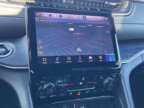 New 2025 Jeep Grand Cherokee L Limited image 5