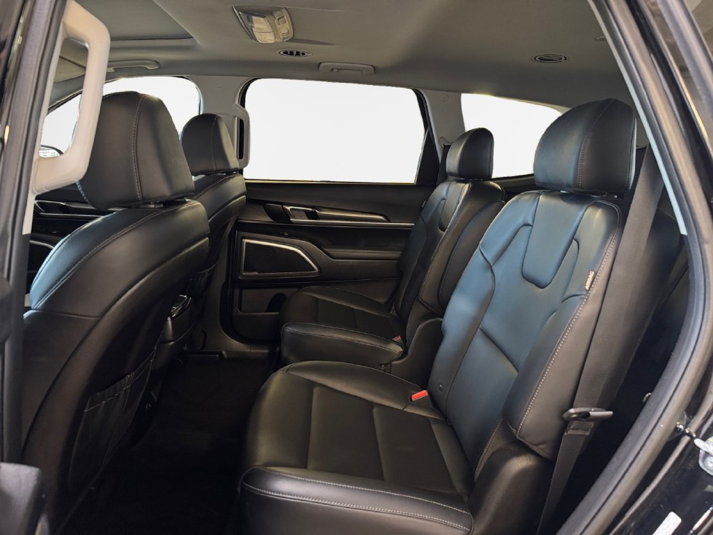 Certified 2024 Kia Telluride S w/ S Sunroof Package AWD/4WD image 24
