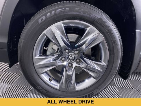 Used 2019 Toyota Highlander Limited Platinum w/ Protection Package #3 AWD/4WD image 17