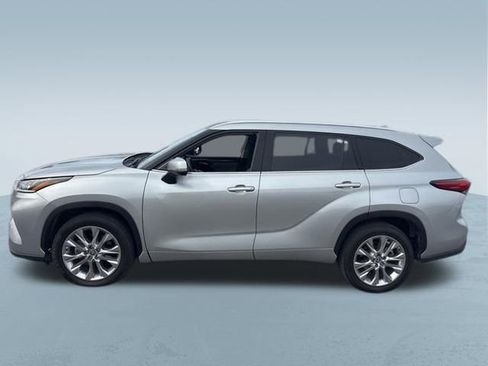 Used 2020 Toyota Highlander Limited FWD image 16
