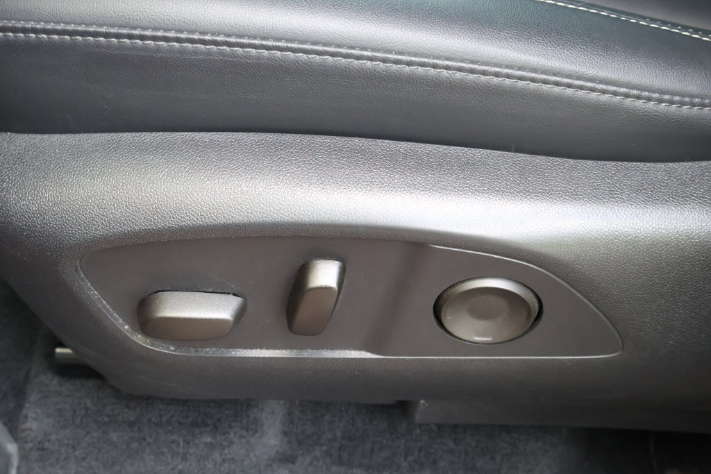 Certified 2024 GMC Acadia Elevation FWD image 32