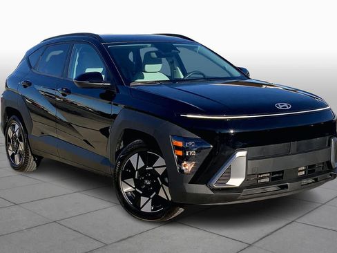 Certified 2025 Hyundai Kona SEL image 2