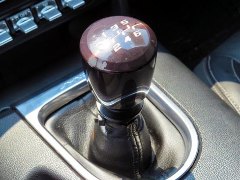 Used 2018 Ford Mustang GT Premium image 29