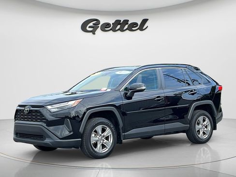 Used 2023 Toyota RAV4 XLE w/ Convenience Package FWD image 1