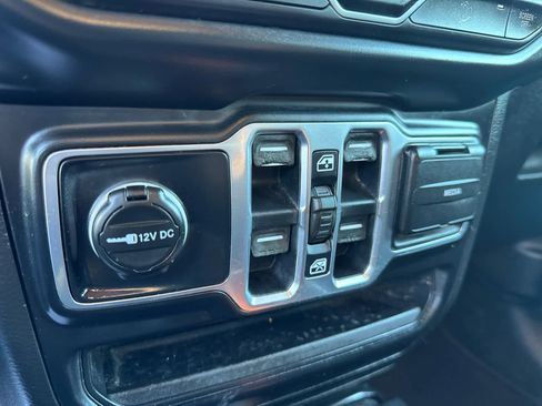 Used 2020 Jeep Wrangler Unlimited Sahara w/ Uconnect 4C Nav & Sound Group image 26