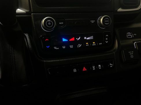 Used 2025 RAM ProMaster 3500 w/ Quick Order Package 22G SLT image 14