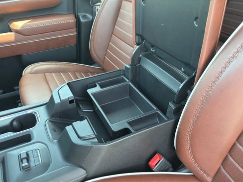 Used 2025 GMC Sierra 2500 Denali Ultimate AWD/4WD image 19