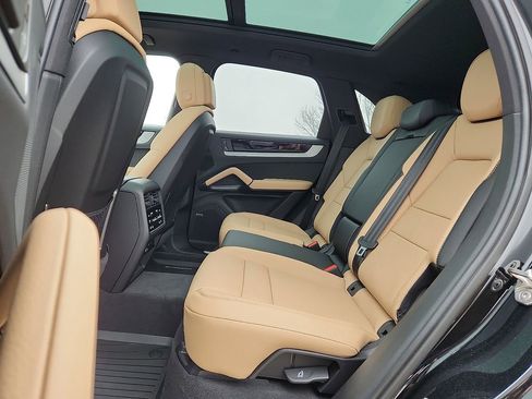 New 2026 Porsche Cayenne image 11