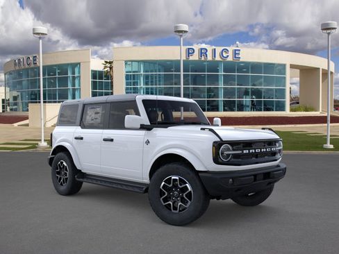 New 2026 Ford Bronco Outer Banks image 7