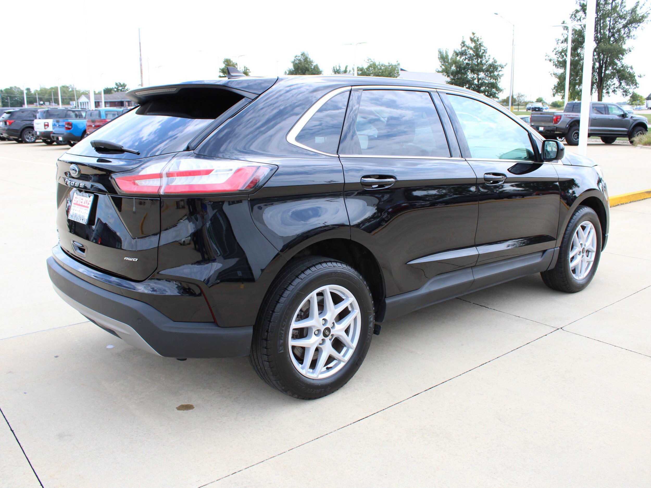 Used 2024 Ford Edge SEL w/ Convenience Package AWD/4WD image 7