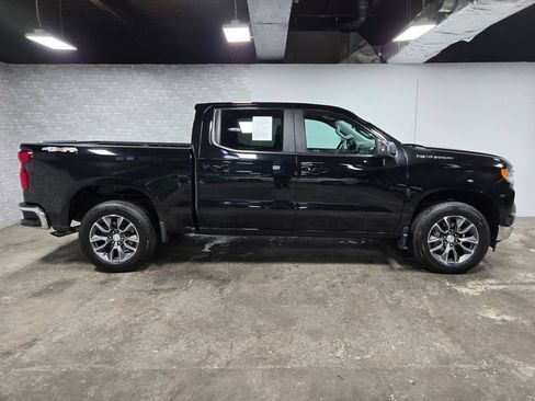 Used 2023 Chevrolet Silverado 1500 LT AWD/4WD image 3