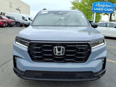 Certified 2025 Honda Pilot Black Edition image 2