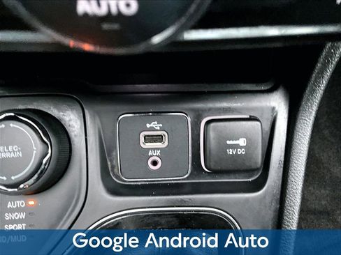 Used 2019 Jeep Cherokee Limited AWD/4WD image 21