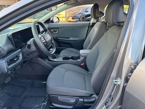 Used 2025 Kia K4 FWD image 25