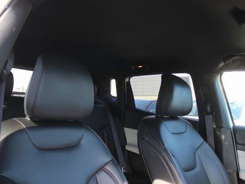 Used 2024 Jeep Compass Limited image 32