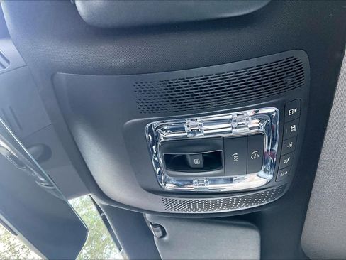 Used 2025 Mercedes-Benz GLB 35 AMG 4MATIC image 63