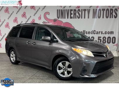 Used 2018 Toyota Sienna LE w/ Carpet Mat Package