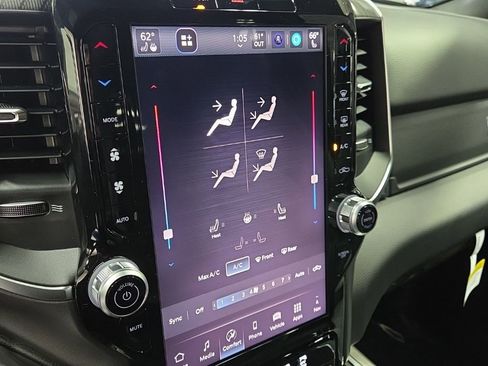 New 2026 RAM 1500 4x4 Crew Cab image 21