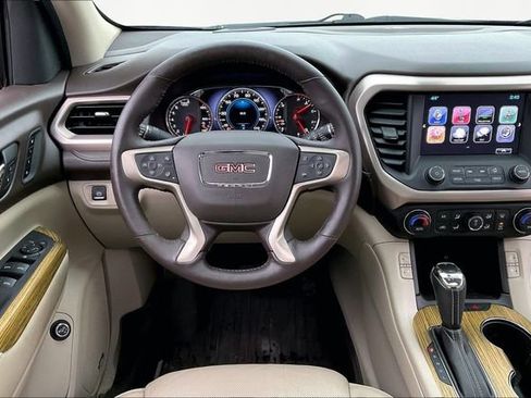 Used 2017 GMC Acadia Denali w/ Technology Package image 8