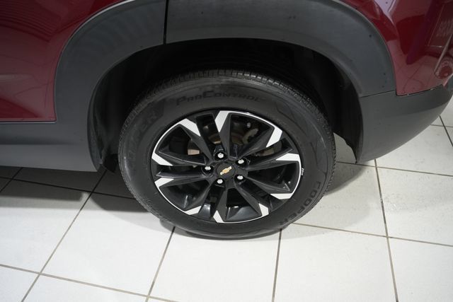 Used 2023 Chevrolet TrailBlazer LT w/ Convenience Package AWD/4WD image 10
