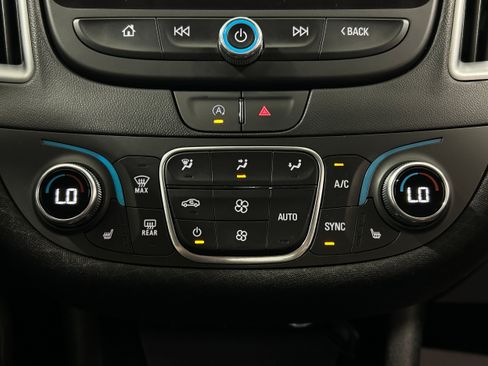 Used 2024 Chevrolet Malibu LT FWD image 10
