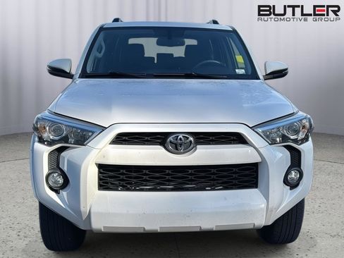 Used 2019 Toyota 4Runner SR5 Premium image 3