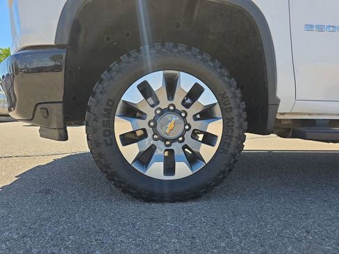 Used 2022 Chevrolet Silverado 2500 Custom w/ Custom Value Package AWD/4WD image 27