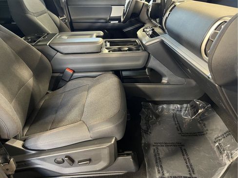 Used 2025 Ford Expedition Active AWD/4WD image 21