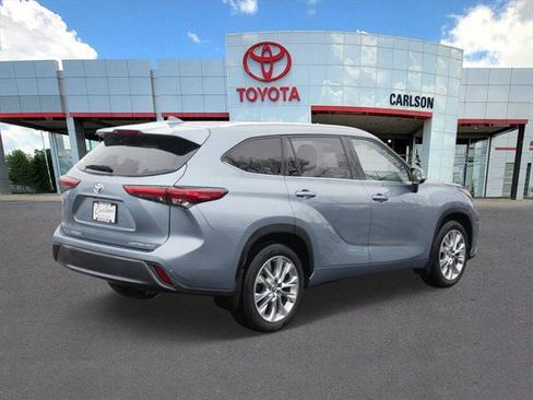 Certified 2022 Toyota Highlander Limited image 4