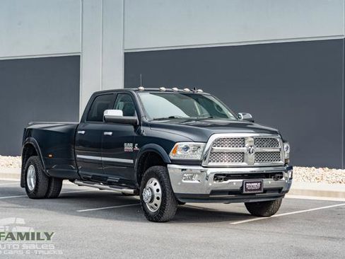 Used 2018 RAM 3500 Laramie image 14